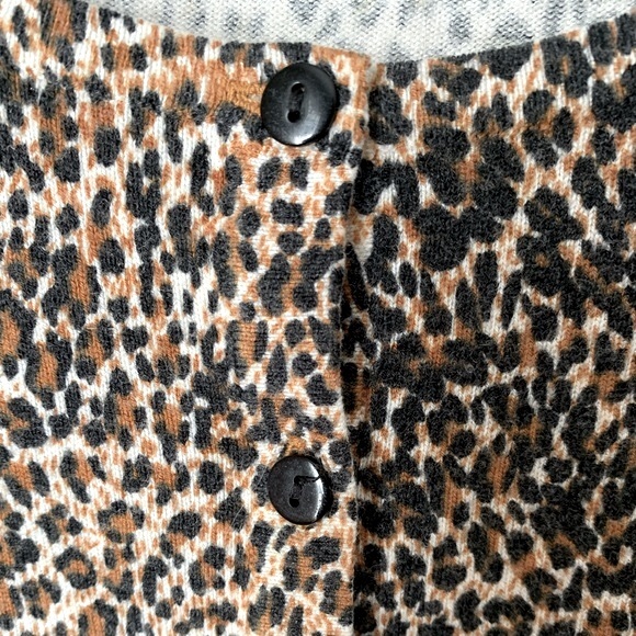 Guess by Marciano size M leopard cardigan - Picture 4 of 9